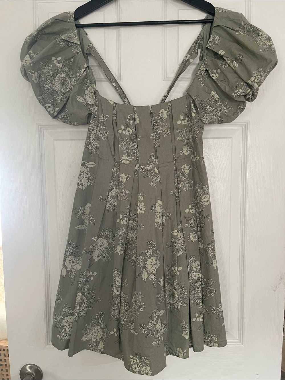 Altar'd State Sage Green Floral Puff-Sleeve Mini Dress small pleated
